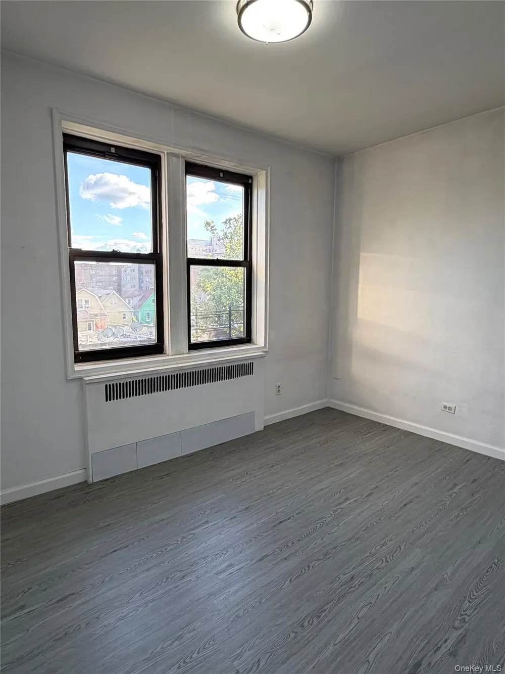 4035 Ithaca Street #4G Elmhurst, NY 11373