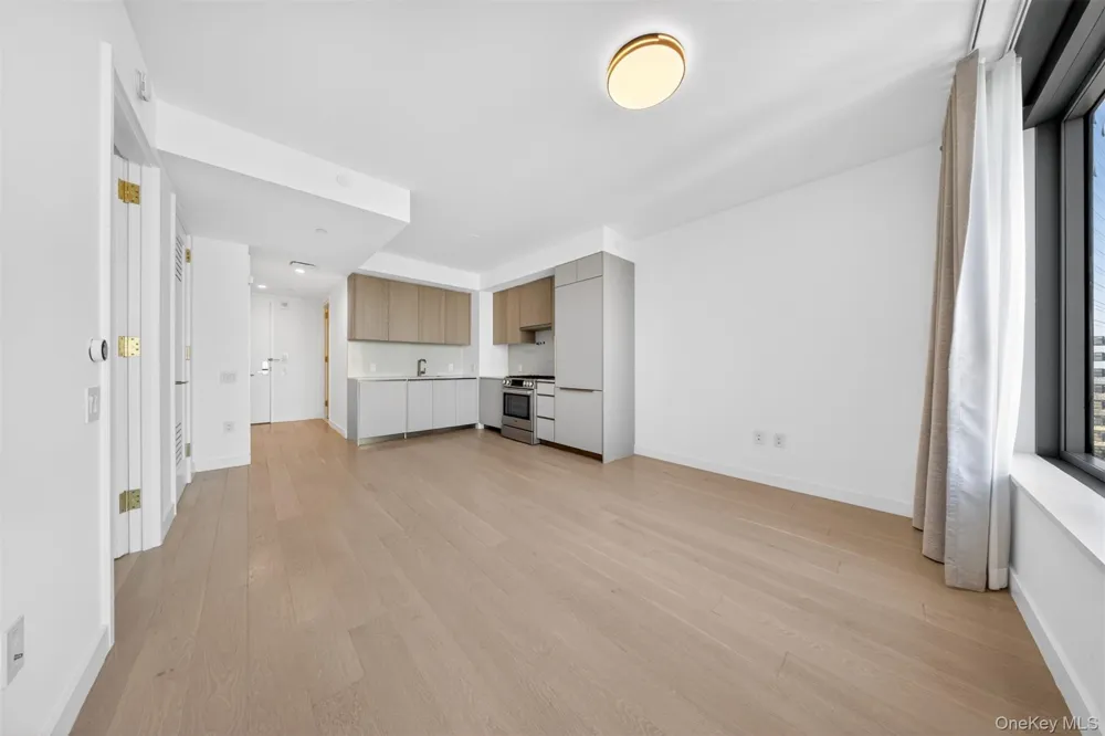 3 Court Square #5005 Long Island City, NY 11101
