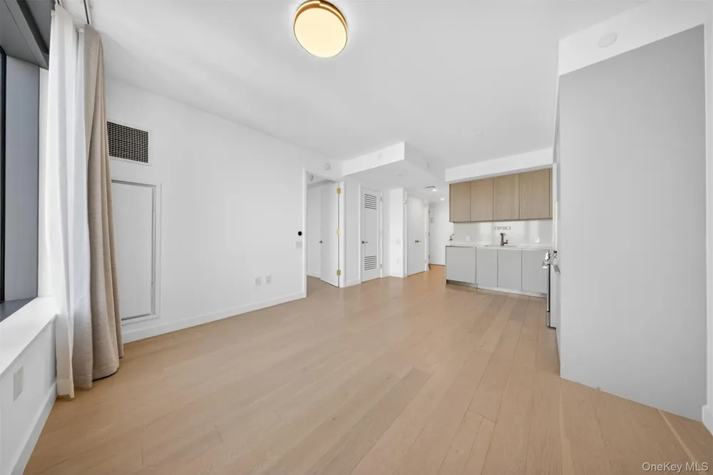 3 Court Square #5005 Long Island City, NY 11101
