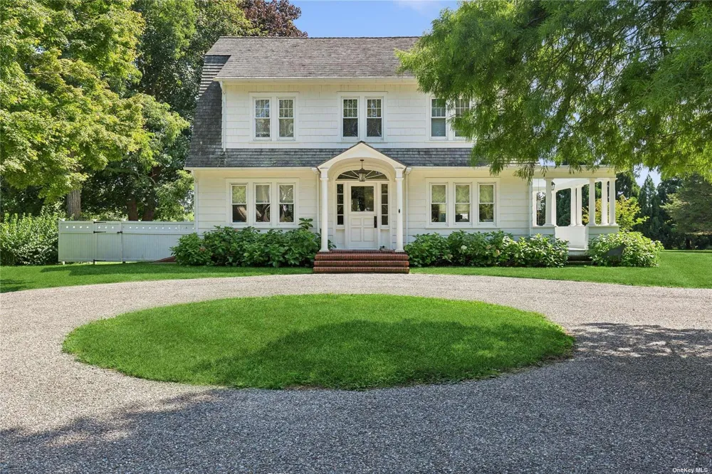 2803 Montauk Highway Bridgehampton, NY 11932