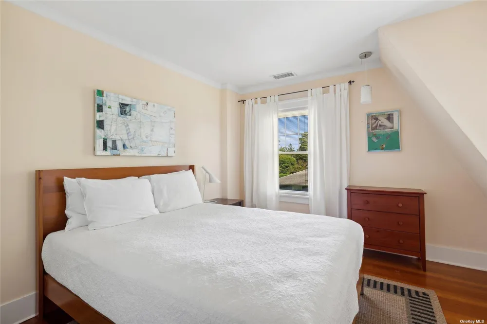 2803 Montauk Highway Bridgehampton, NY 11932