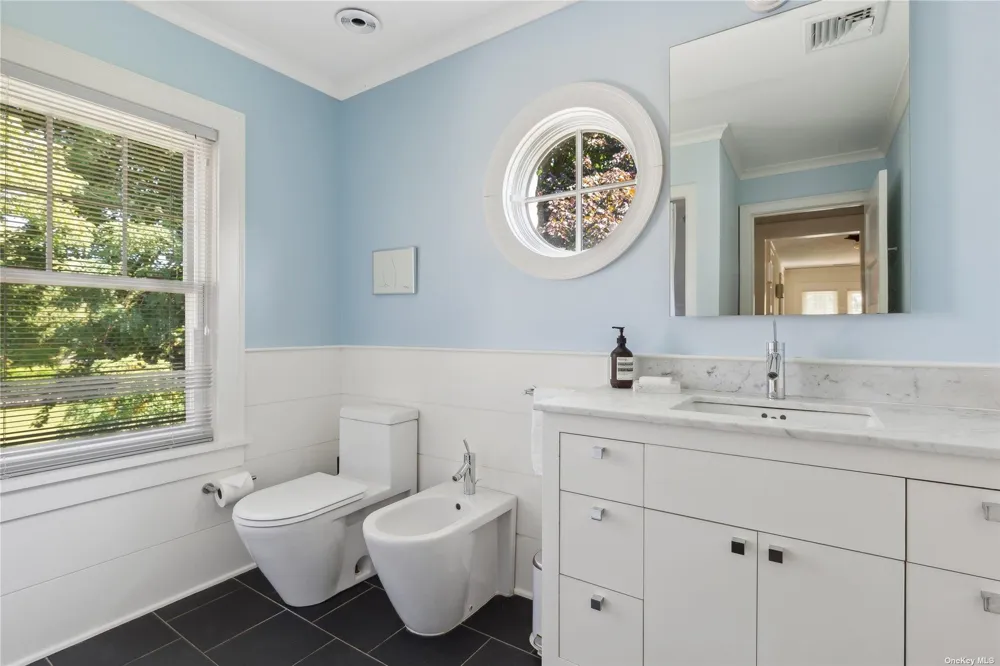 2803 Montauk Highway Bridgehampton, NY 11932