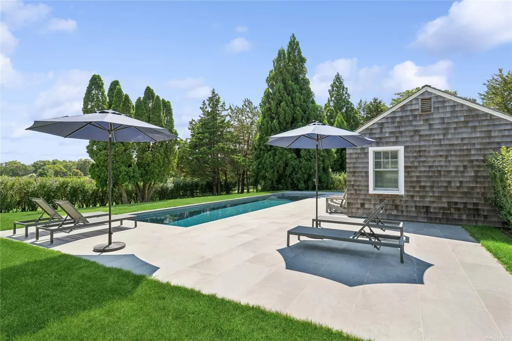 2803 Montauk Highway Bridgehampton, NY 11932