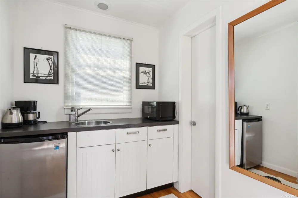 2803 Montauk Highway Bridgehampton, NY 11932