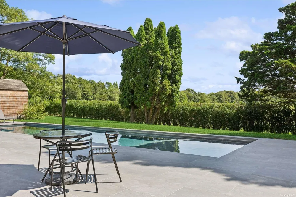 2803 Montauk Highway Bridgehampton, NY 11932