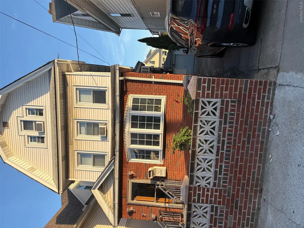 139-52 86th Road Jamaica, NY 11435