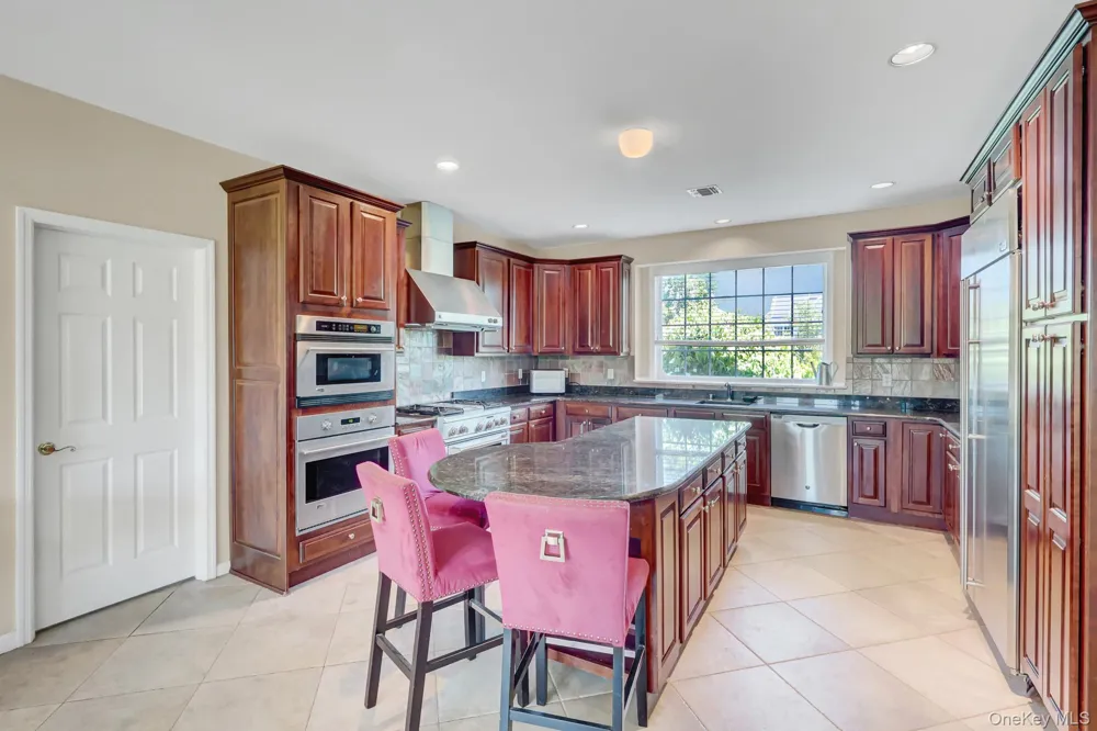 66 Canterbury Drive Wading River, NY 11792