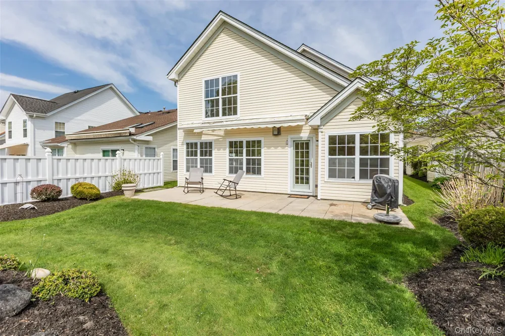 6 Julia Circle #6 Middle Island, NY 11953