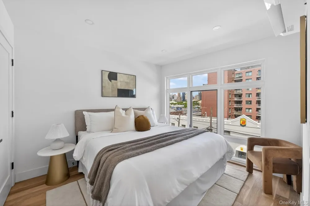 31-65 14th Street #3F Astoria, NY 11106