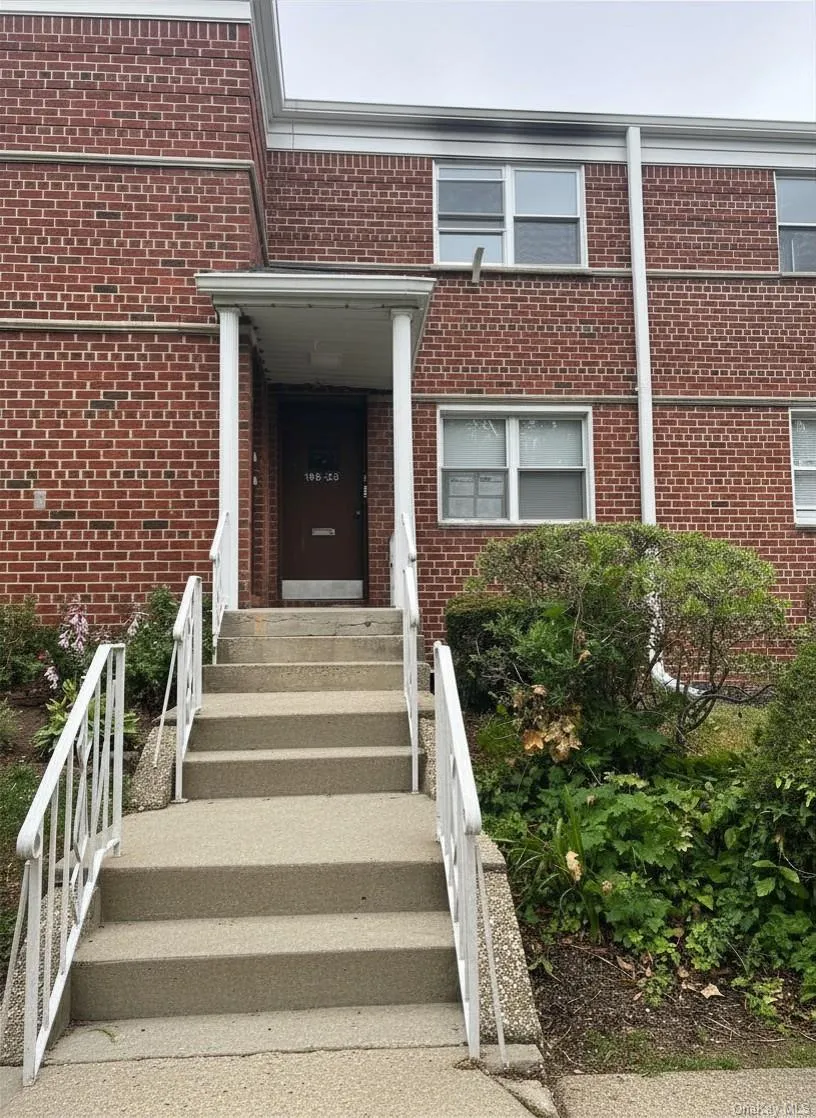 196-23 Dunton Avenue #2B Holliswood, NY 11423