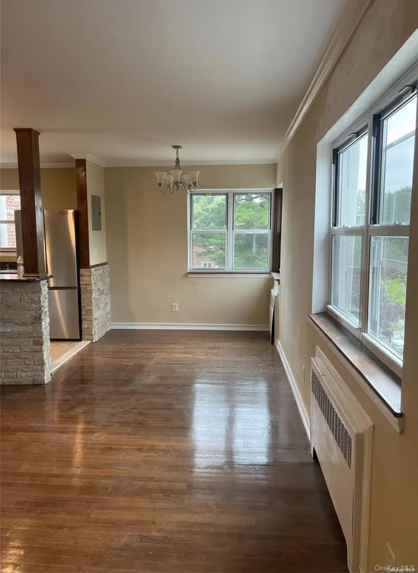 196-23 Dunton Avenue #2B Holliswood, NY 11423