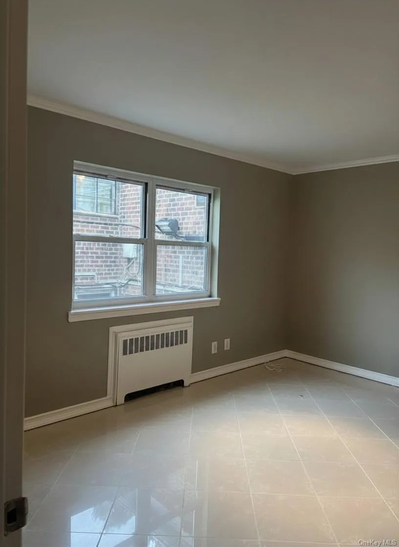 196-23 Dunton Avenue #2B Holliswood, NY 11423