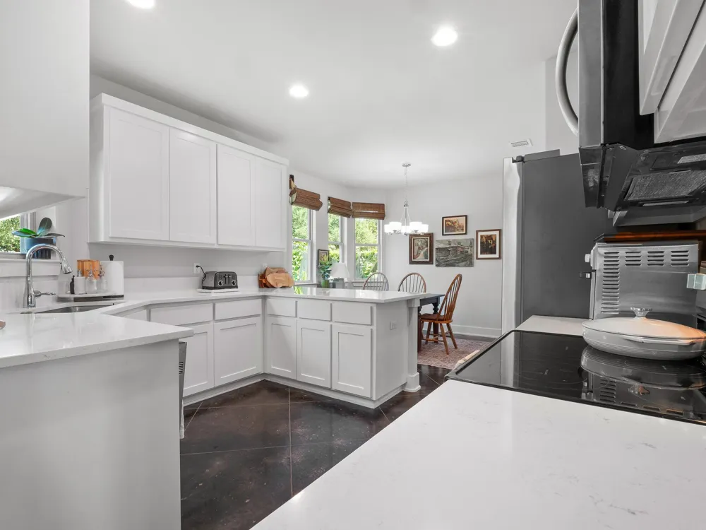 10103 Twin Lake Loop Dripping Springs, TX 78620