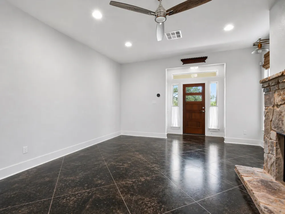 10103 Twin Lake Loop Dripping Springs, TX 78620