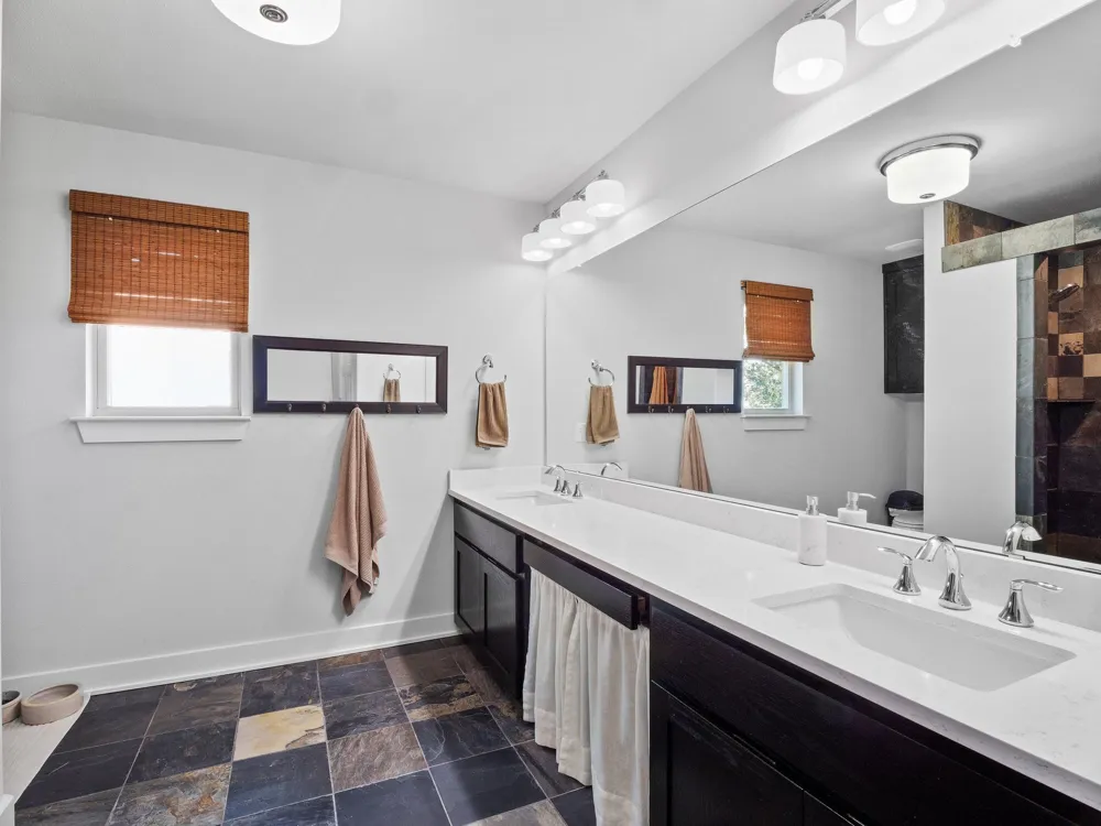 10103 Twin Lake Loop Dripping Springs, TX 78620