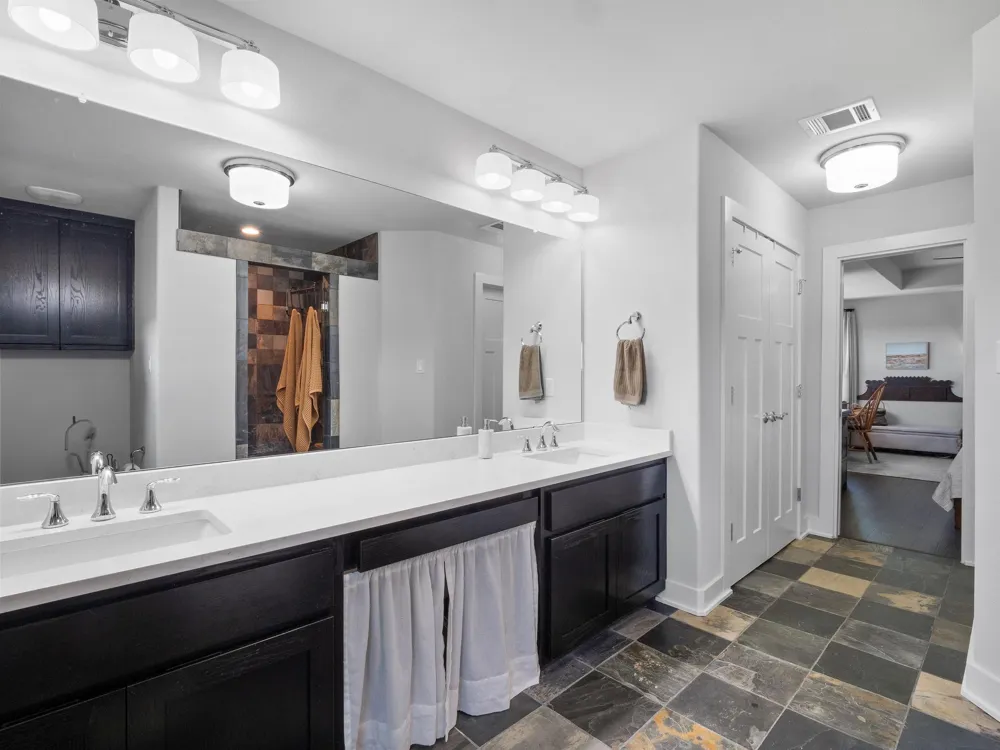 10103 Twin Lake Loop Dripping Springs, TX 78620