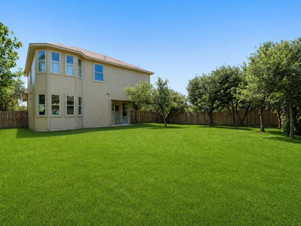 10103 Twin Lake Loop Dripping Springs, TX 78620