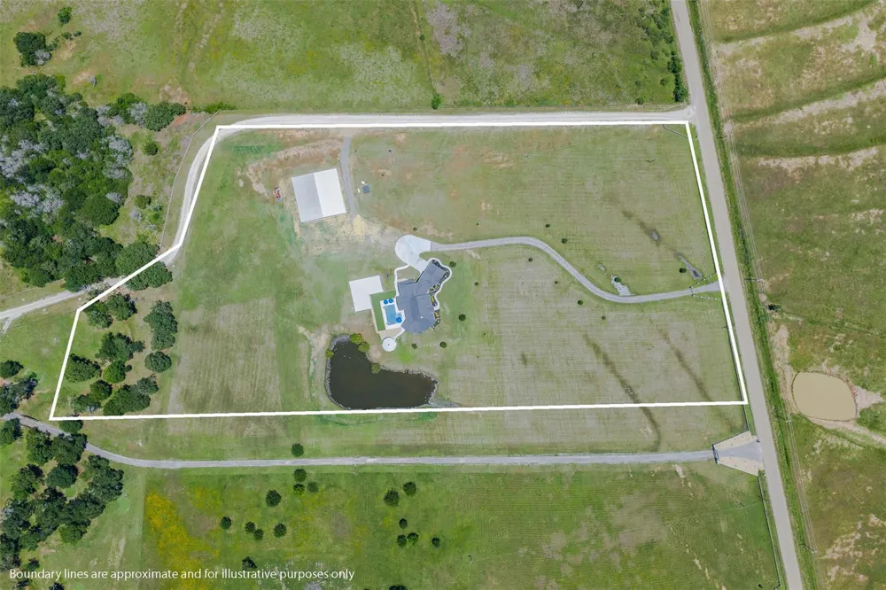 1981 County Road 202 Caldwell, TX 77836