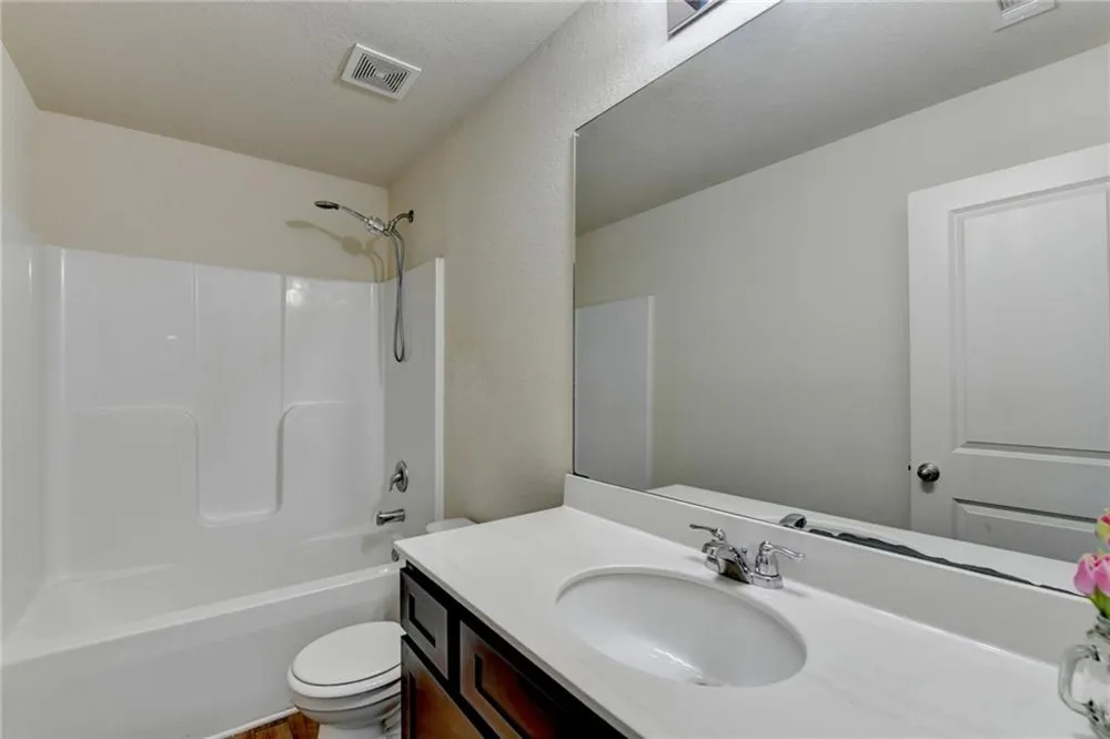 811 Independence Avenue Pendergrass, GA 30567