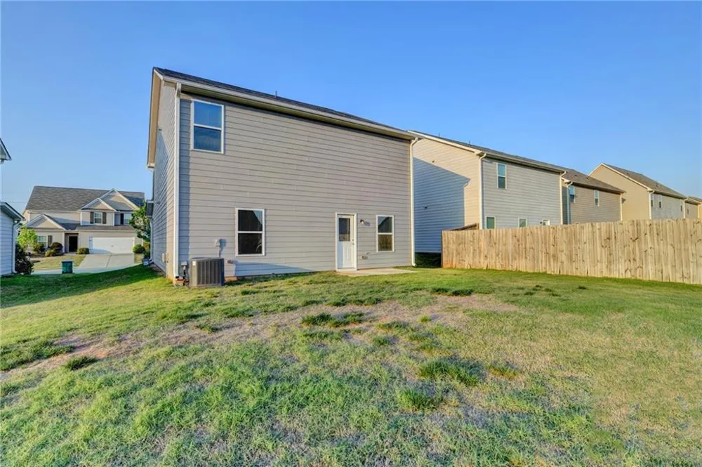 811 Independence Avenue Pendergrass, GA 30567