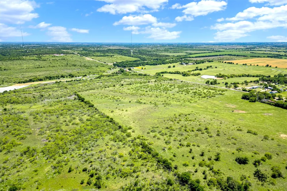 14 Tower Drive Moody, TX 76557
