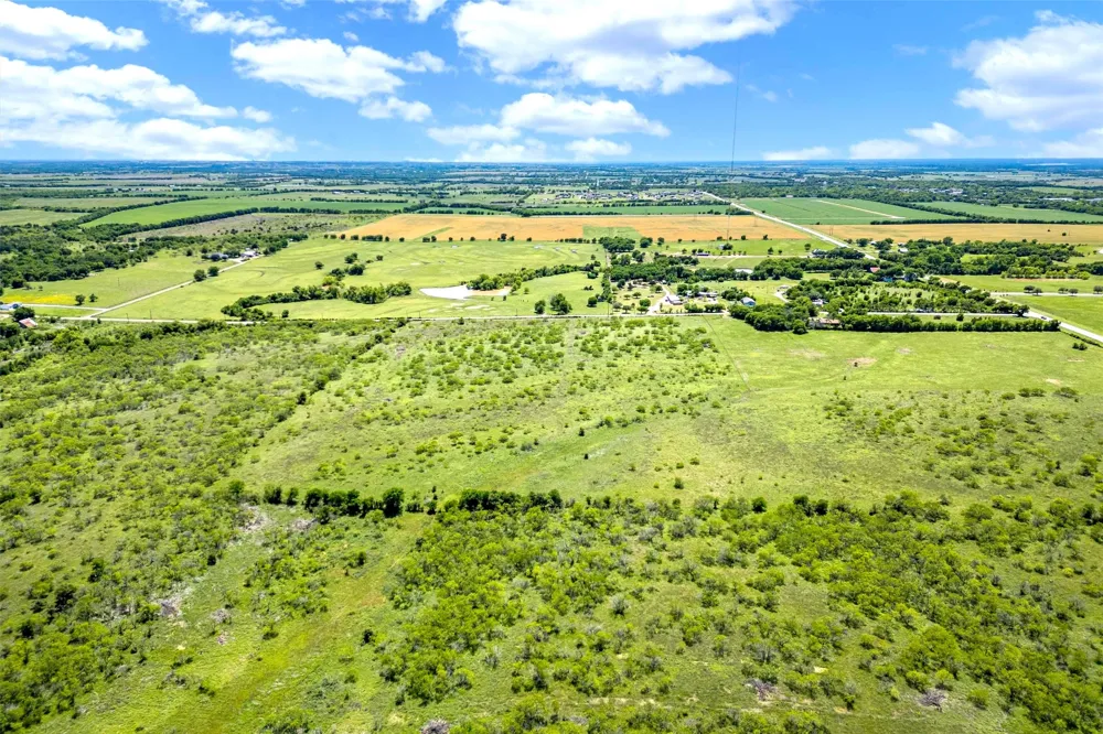 14 Tower Drive Moody, TX 76557