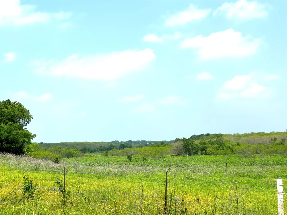 14 Tower Drive Moody, TX 76557