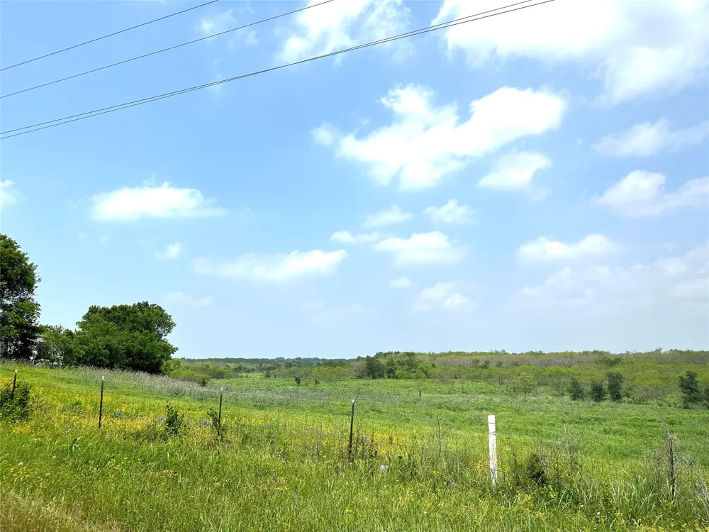14 Tower Drive Moody, TX 76557
