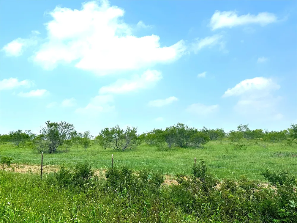 14 Tower Drive Moody, TX 76557
