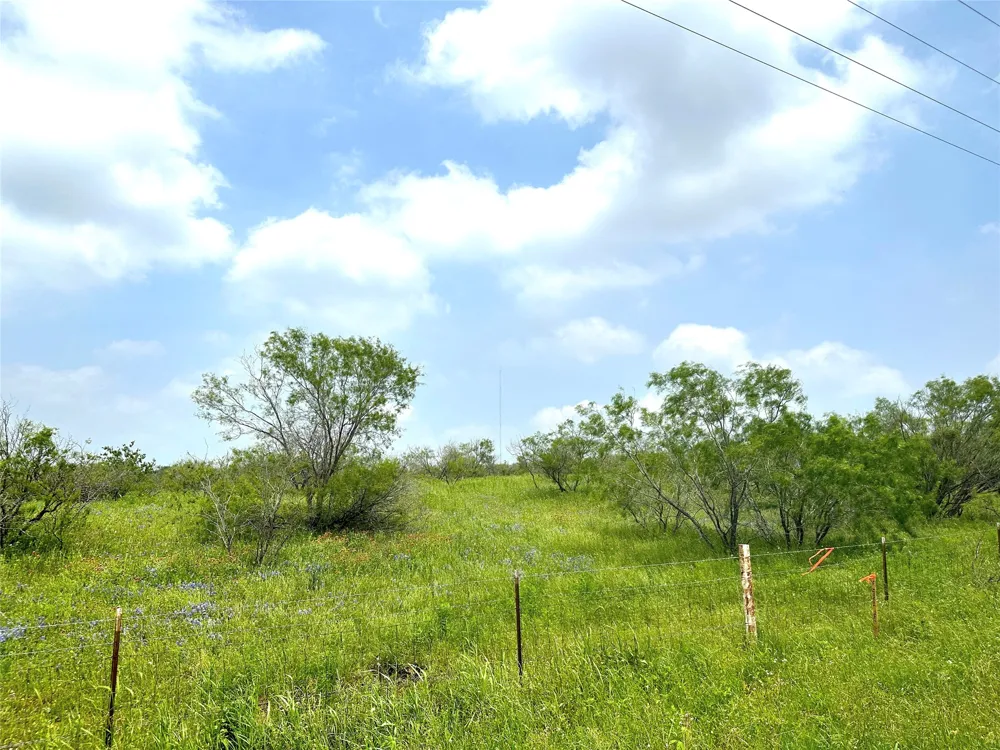 14 Tower Drive Moody, TX 76557