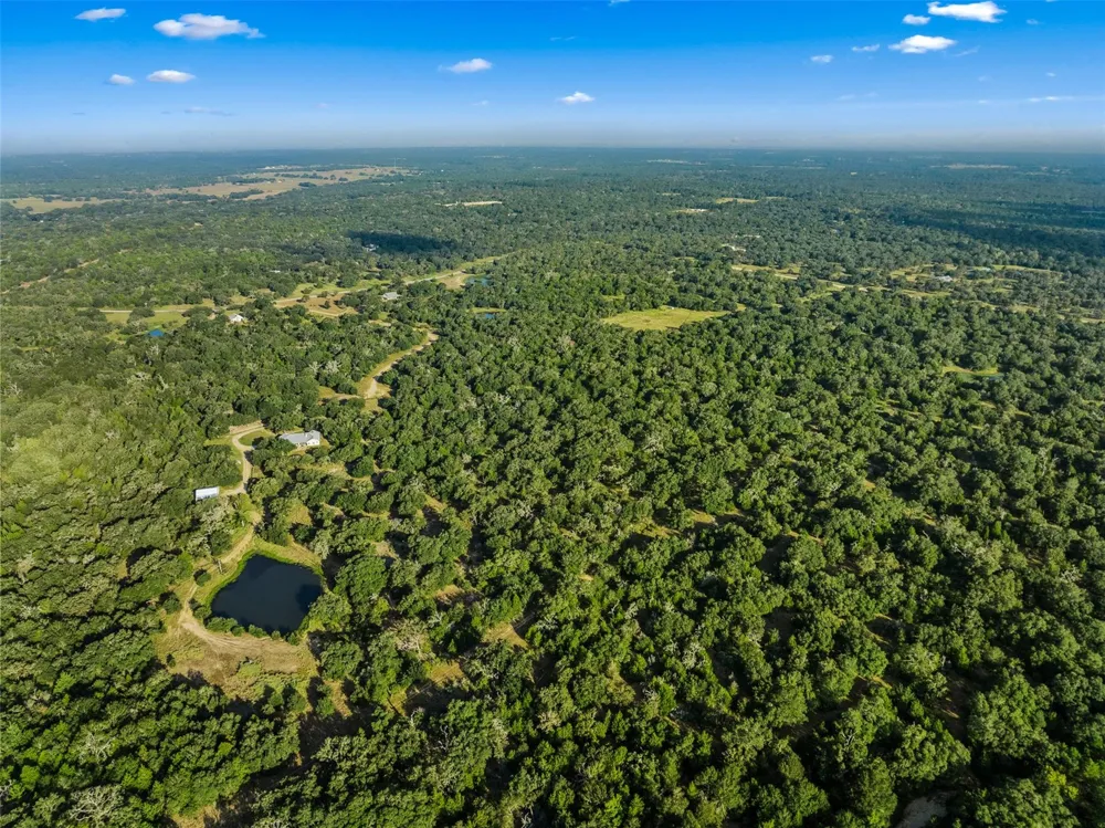 Red Oak Court Weimar, TX 78962
