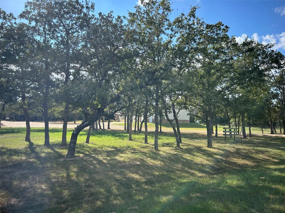 Red Oak Court Weimar, TX 78962