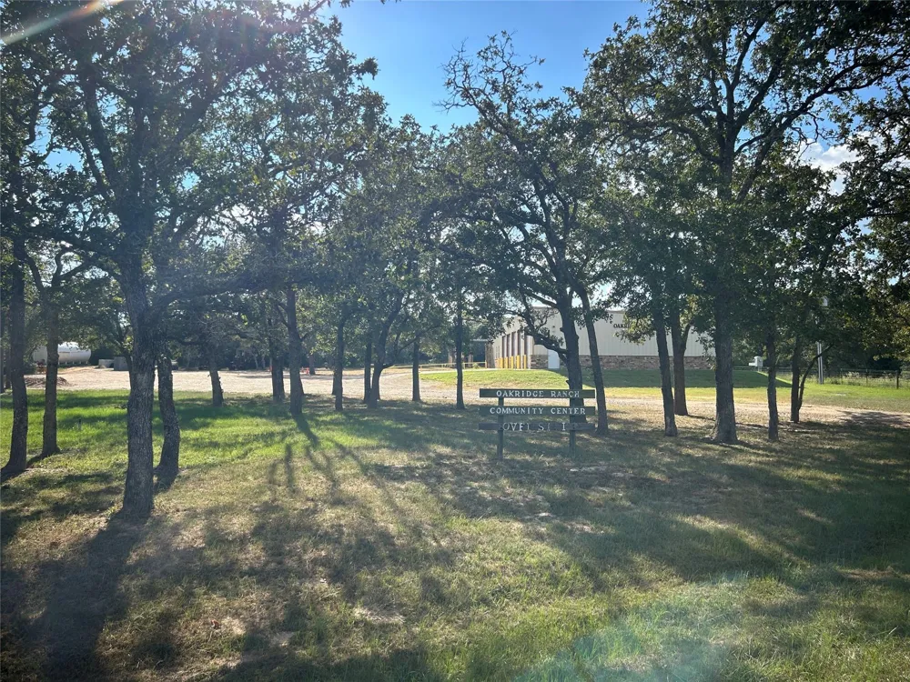 Red Oak Court Weimar, TX 78962