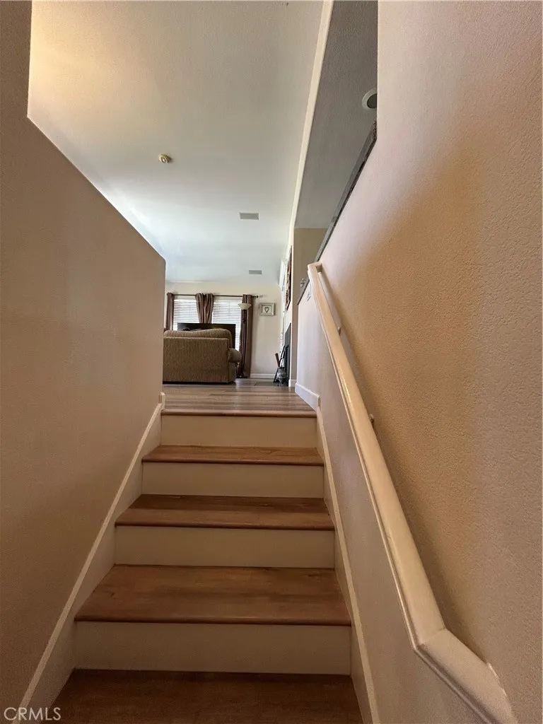 18002 Flynn #6201 Canyon Country, CA 91387