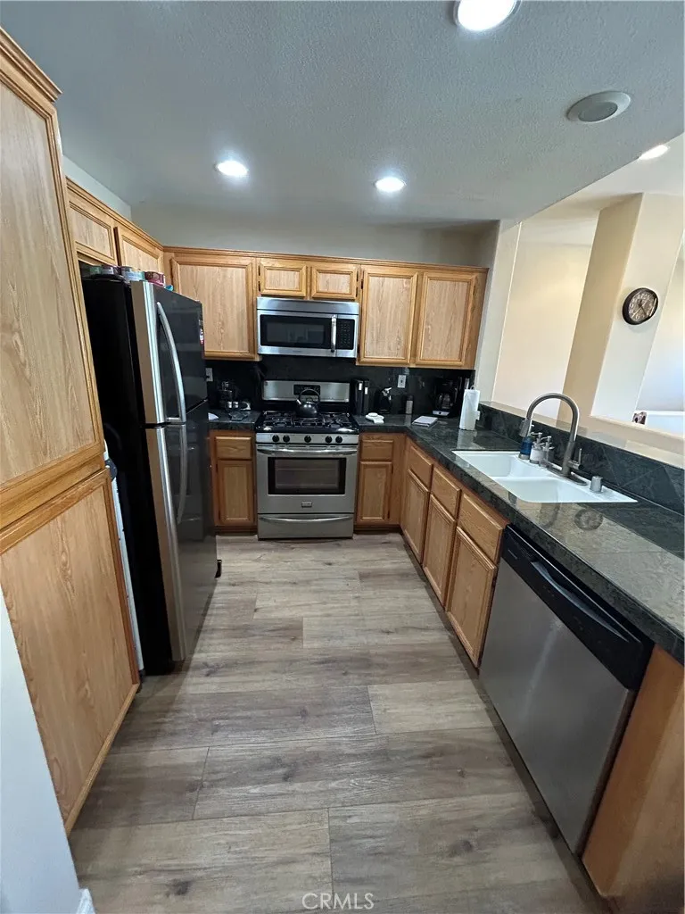 18002 Flynn #6201 Canyon Country, CA 91387