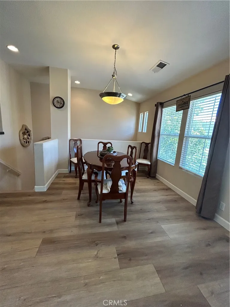 18002 Flynn #6201 Canyon Country, CA 91387