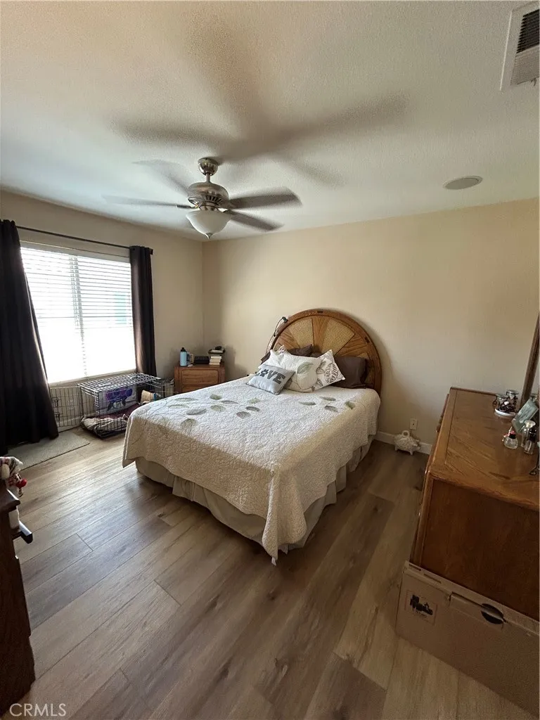 18002 Flynn #6201 Canyon Country, CA 91387