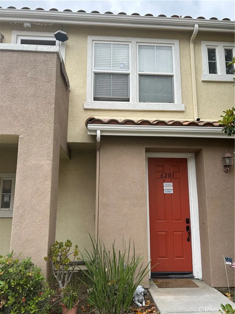 18002 Flynn #6201 Canyon Country, CA 91387