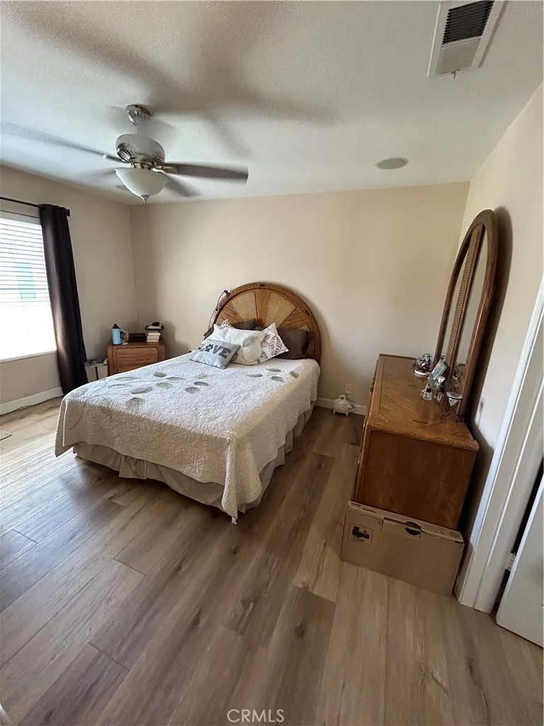 18002 Flynn #6201 Canyon Country, CA 91387