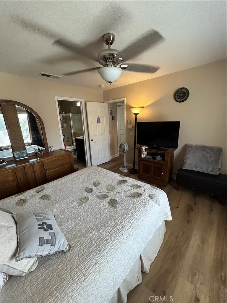 18002 Flynn #6201 Canyon Country, CA 91387