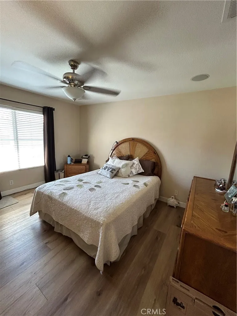 18002 Flynn #6201 Canyon Country, CA 91387