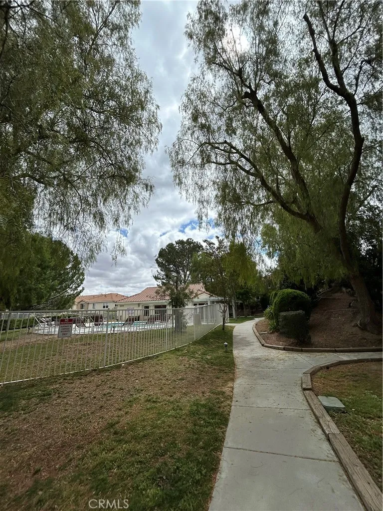 18002 Flynn #6201 Canyon Country, CA 91387