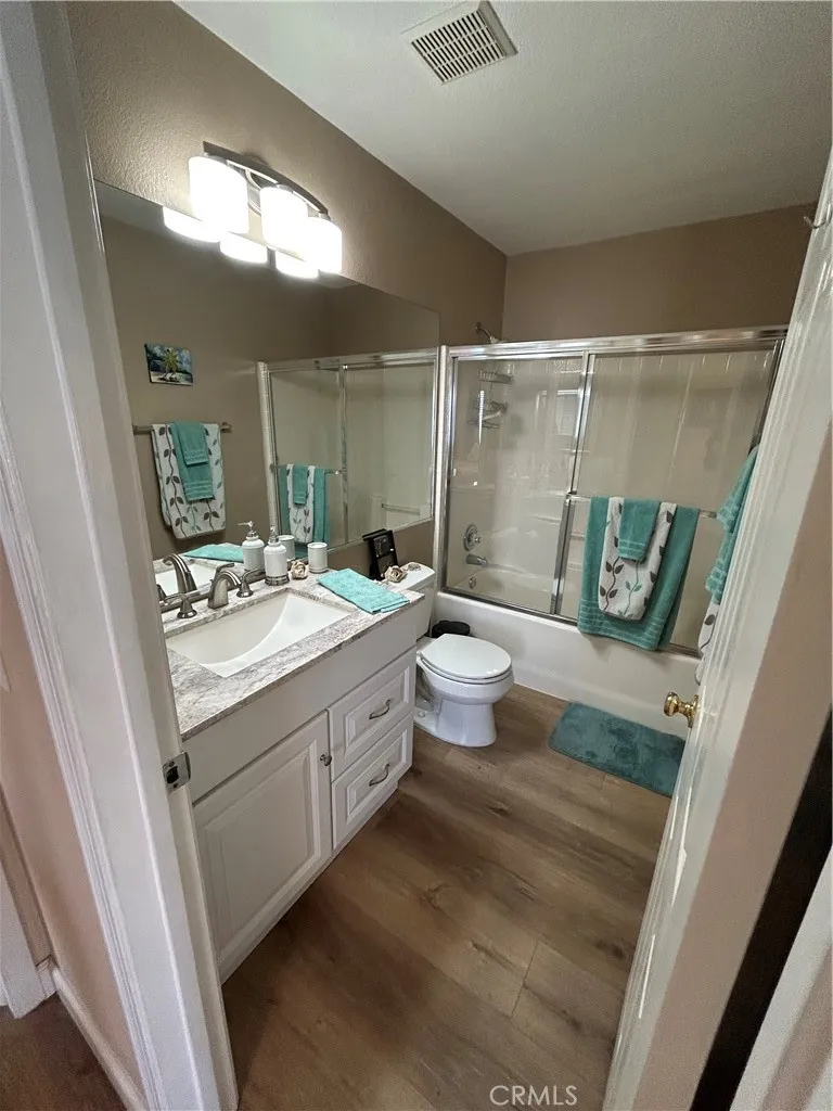 18002 Flynn #6201 Canyon Country, CA 91387