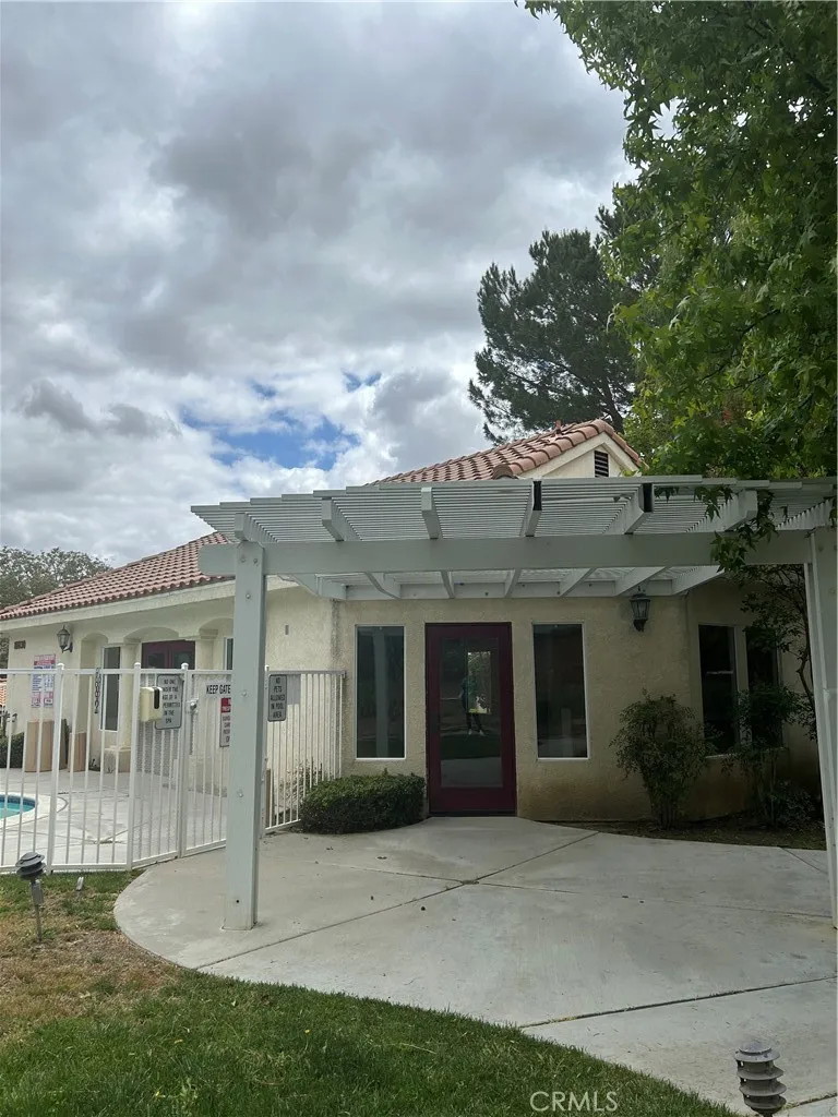 18002 Flynn #6201 Canyon Country, CA 91387