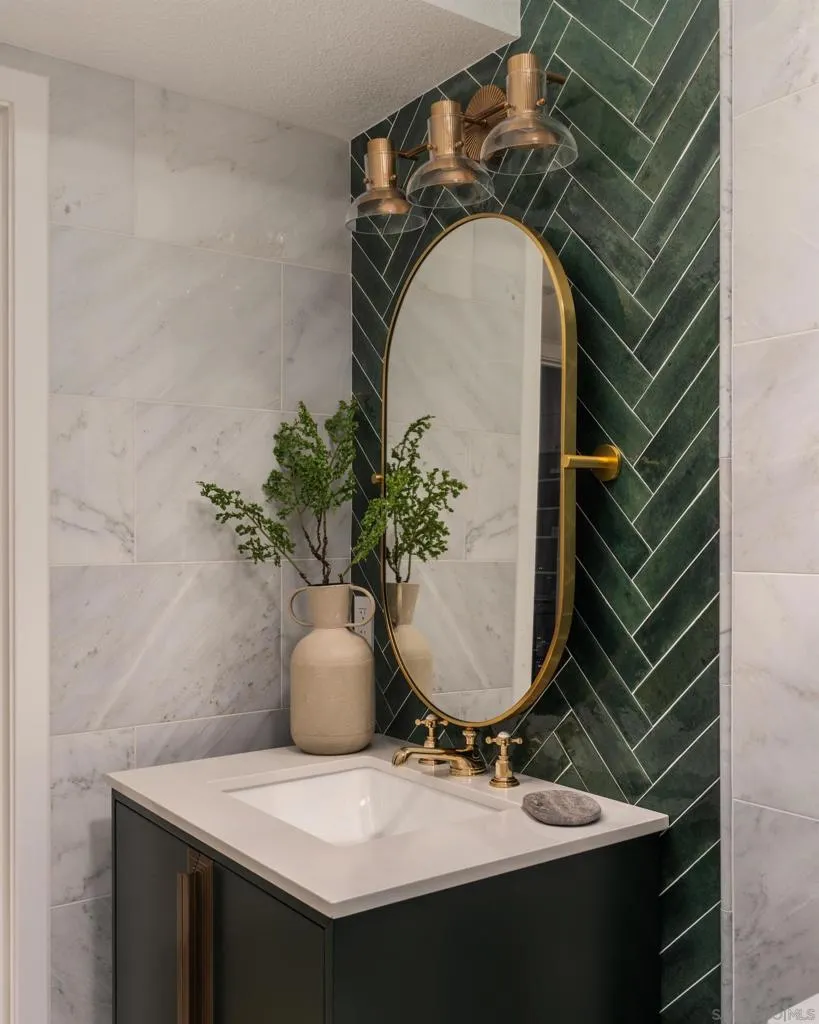 2206 Place Monaco Del Mar, CA 92014