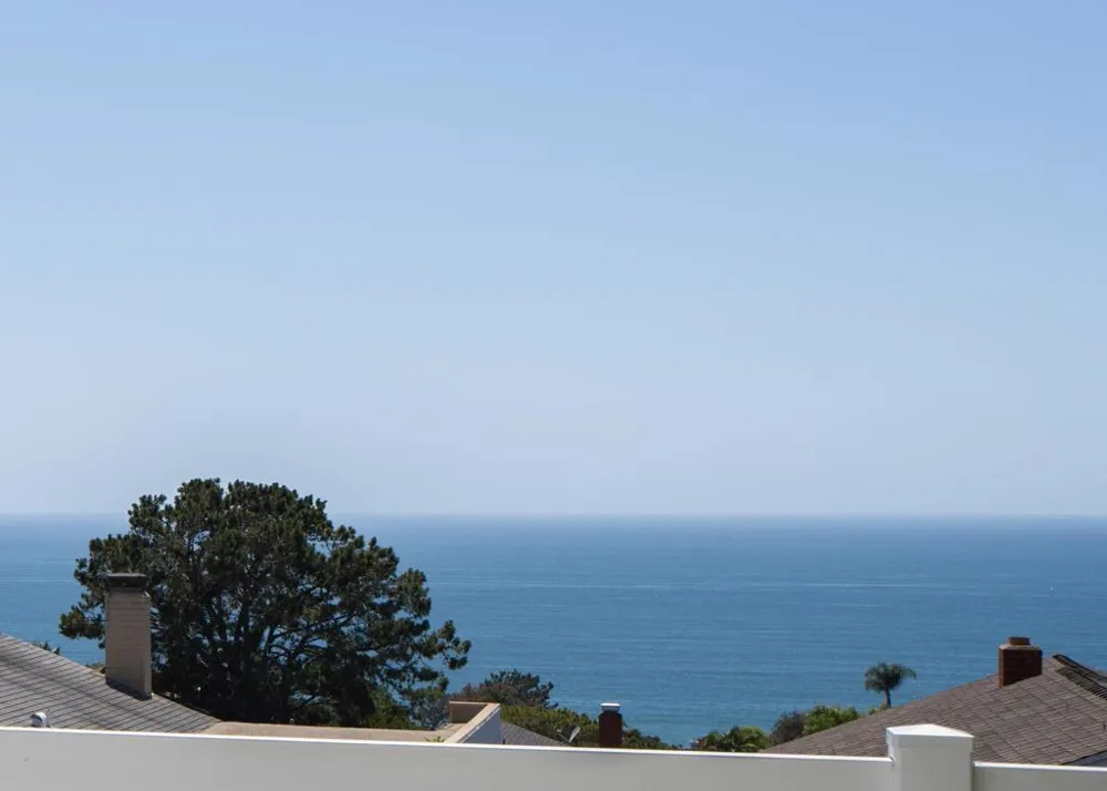 2206 Place Monaco Del Mar, CA 92014