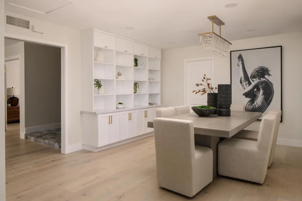 2206 Place Monaco Del Mar, CA 92014