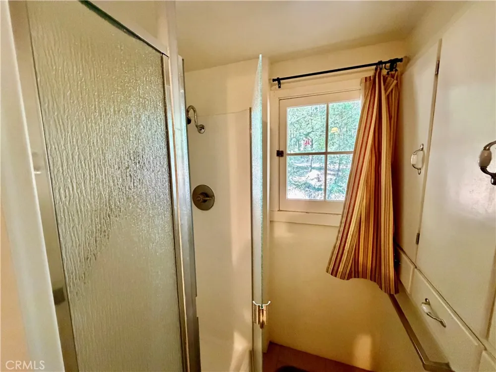 9520 Oak Place Cobb, CA 95426