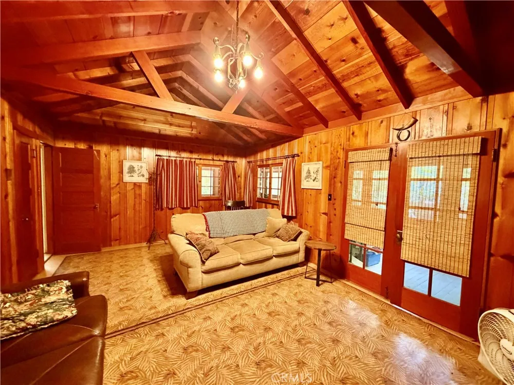 9520 Oak Place Cobb, CA 95426