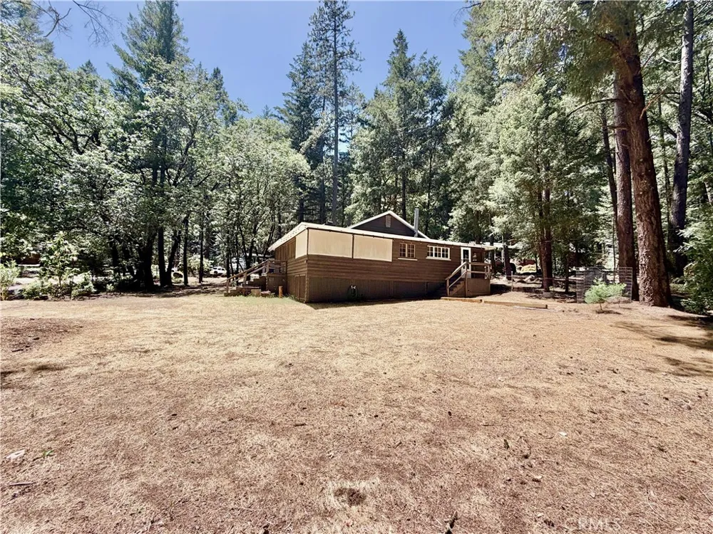 9520 Oak Place Cobb, CA 95426